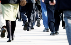 Gente caminando
